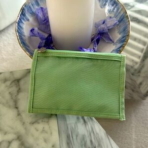 Adorablele light green screen purse handy for license and some cash and card